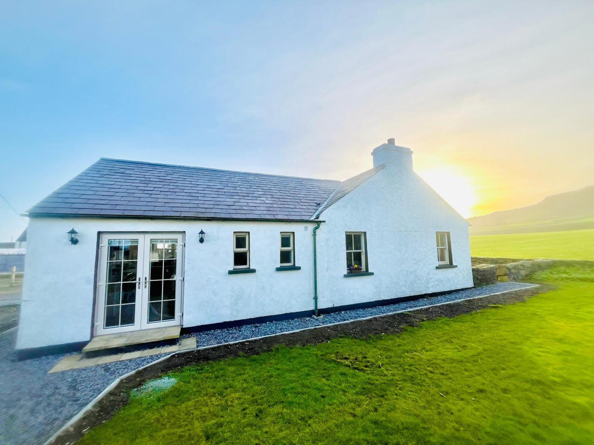 Dunnaglea Cottage, 巴林托 外观 照片