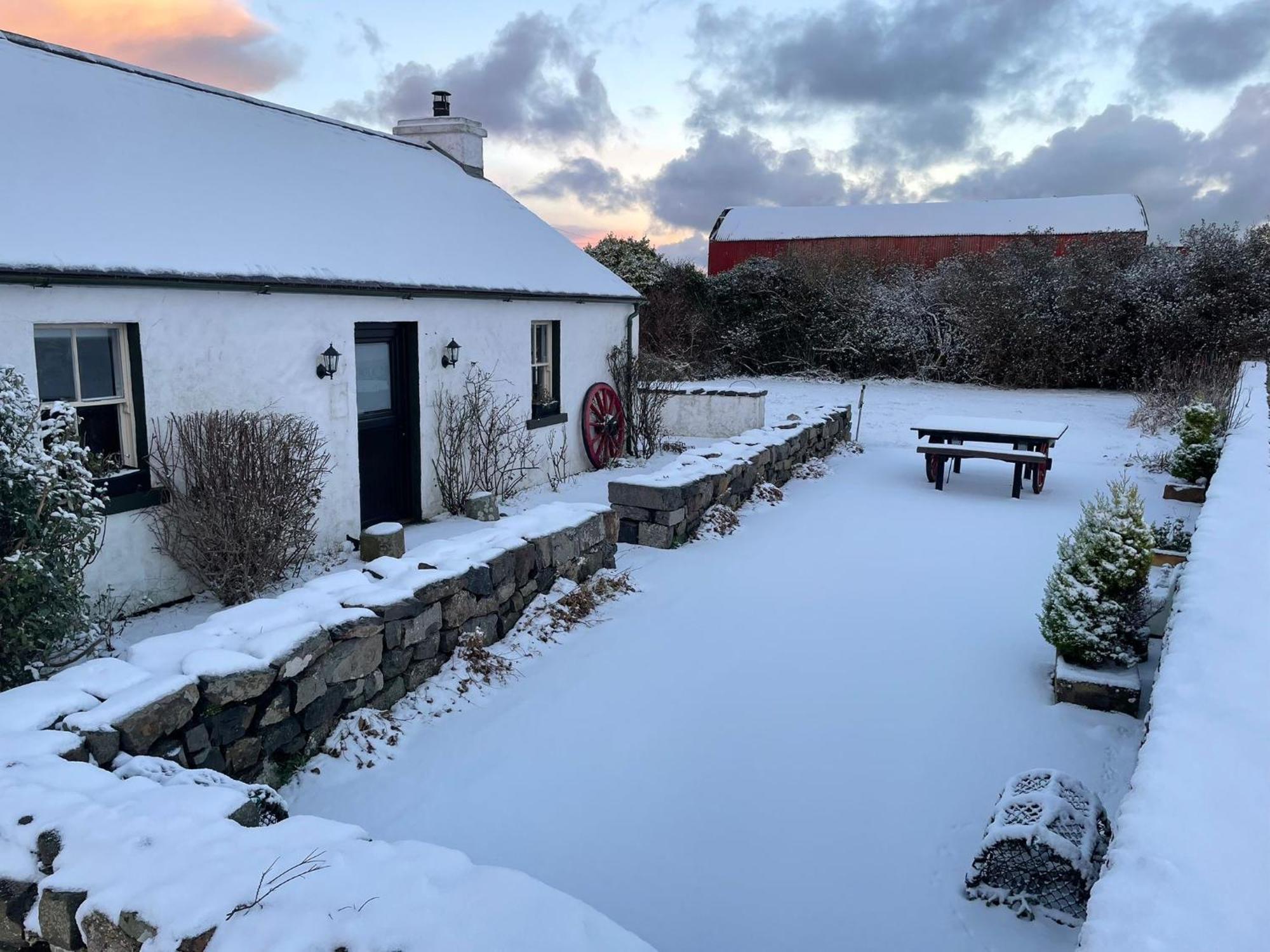 Dunnaglea Cottage, 巴林托 外观 照片
